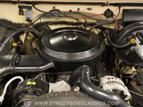 Used 1987 GMC Suburban 2WD image 34