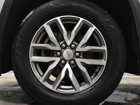 Used 2019 GMC Acadia SLE w/ LPO, Floor Liner Package image 32