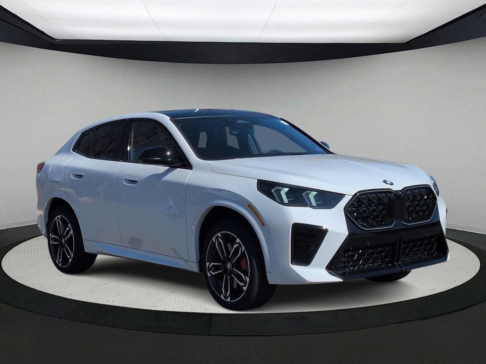Used 2026 BMW X2 xDrive28i w/ Technology Package AWD/4WD image 2