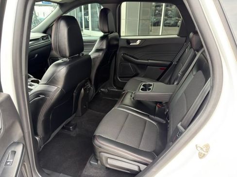 Used 2024 Ford Escape ST-Line w/ Tech Pack #1 FWD image 14