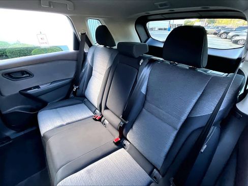 Certified 2022 Nissan Rogue S image 17