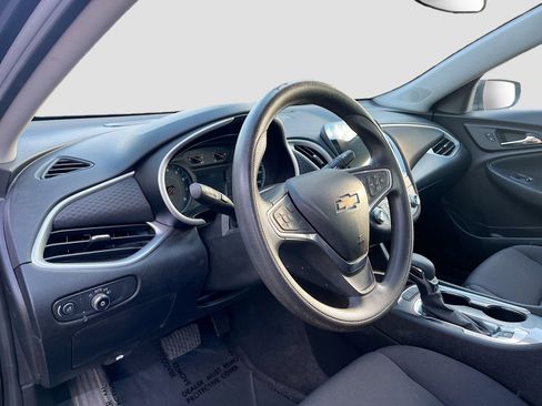 Used 2024 Chevrolet Malibu LT FWD image 9