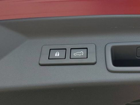 Certified 2025 Subaru Forester Limited w/ Popular Package #2 AWD/4WD image 11