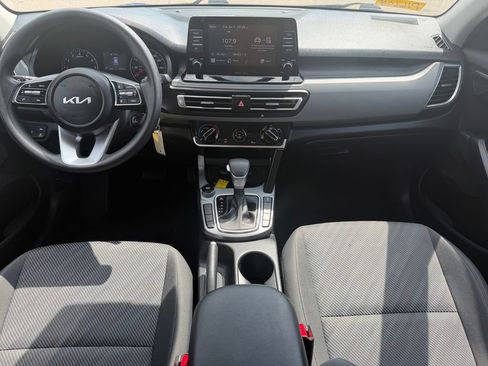 Used 2023 Kia Seltos LX AWD/4WD image 10
