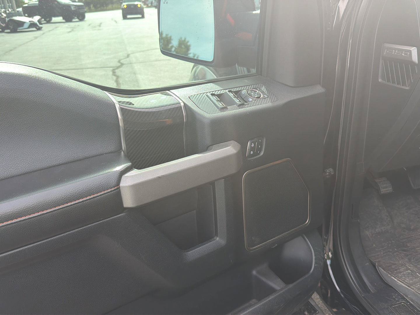Used 2018 Ford F150 Raptor w/ Equipment Group 802A Luxury AWD/4WD image 19