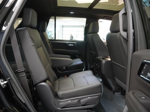 New 2026 Chevrolet Tahoe Z71 w/ Comfort Package AWD/4WD image 35