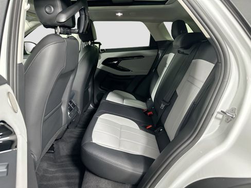 Certified 2025 Land Rover Range Rover Evoque Dynamic SE image 18