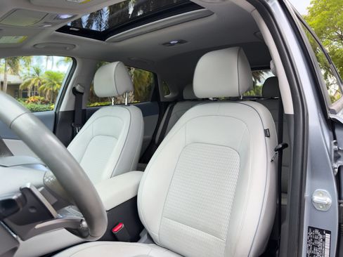 Used 2021 Hyundai Kona Ultimate w/ Cargo Package FWD image 18