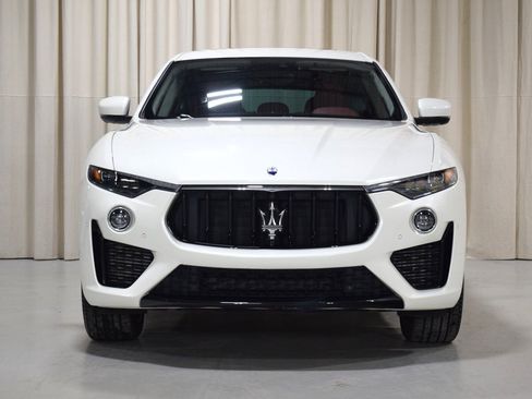Used 2022 Maserati Levante Modena image 9