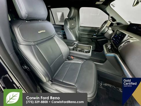 Used 2025 Ford Expedition Max Platinum w/ Stealth Appearance Package image 33