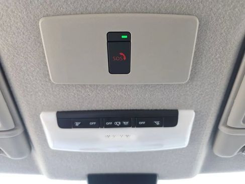 Used 2024 Nissan Kicks SV image 33