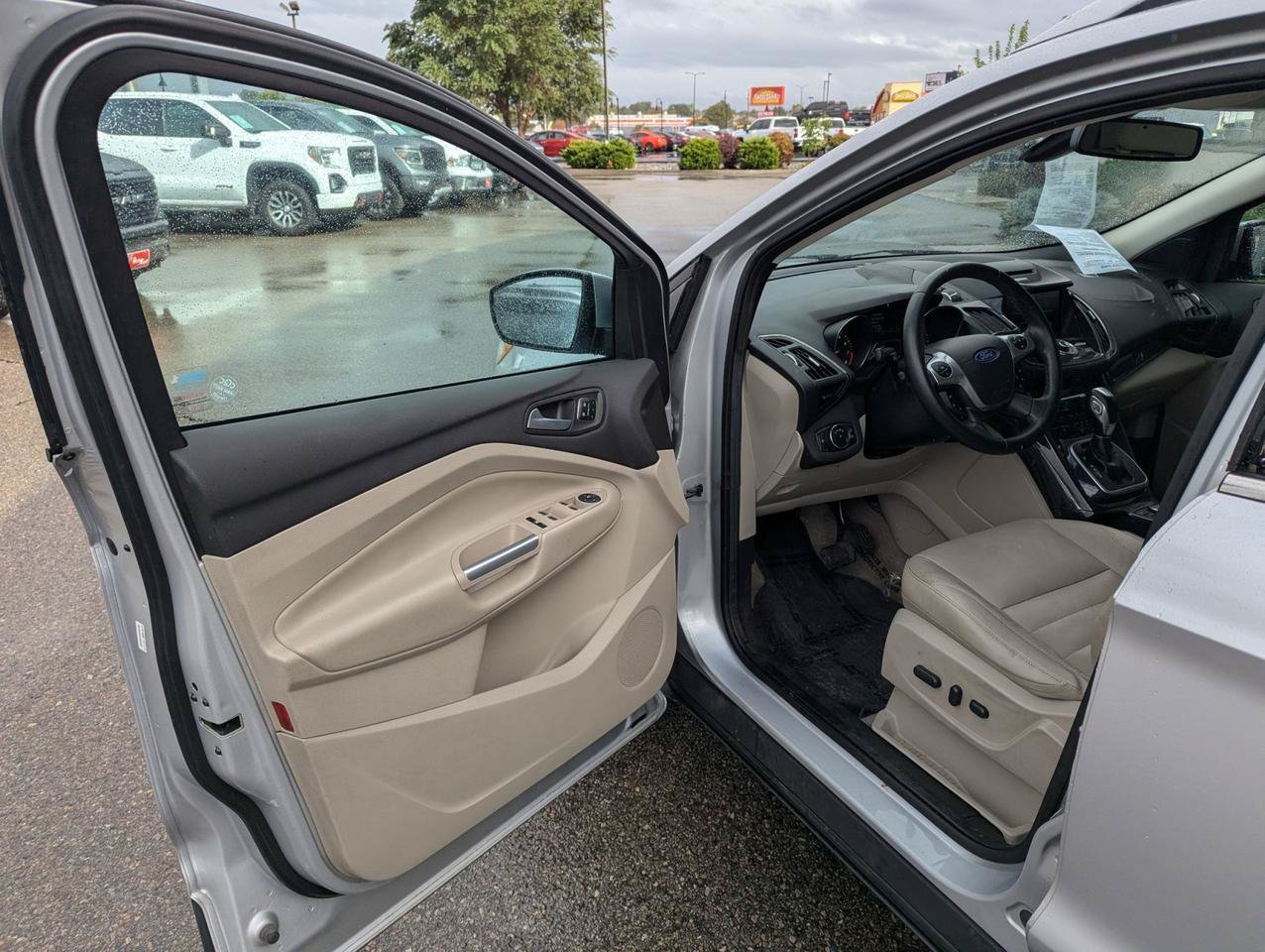 Used 2014 Ford Escape Titanium w/ Equipment Group 401A AWD/4WD image 8