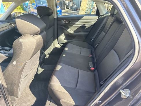 Used 2019 Honda Accord EX image 23