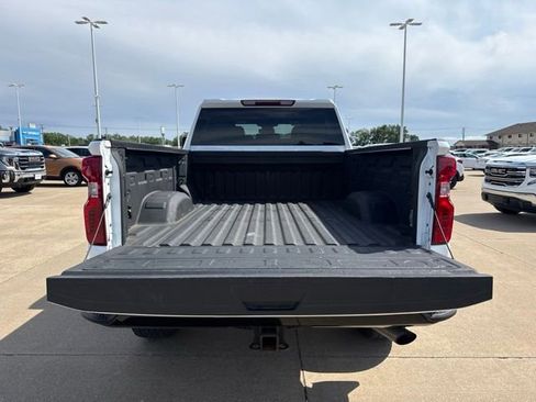 Used 2024 Chevrolet Silverado 2500 Custom w/ Custom Value Package AWD/4WD image 5