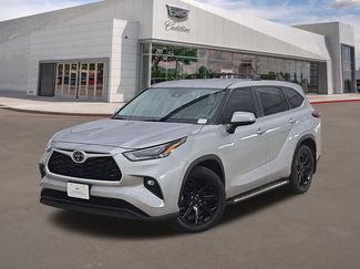 Used 2024 Toyota Highlander LE AWD/4WD video 1