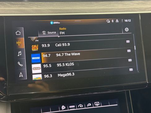 Used 2024 Audi Q8 e-tron Premium Plus AWD/4WD image 17