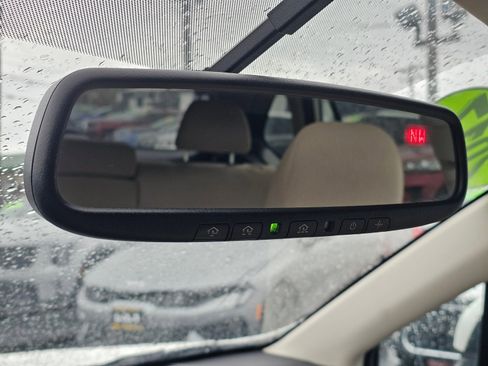 Used 2017 Subaru Outback 2.5i Premium image 38