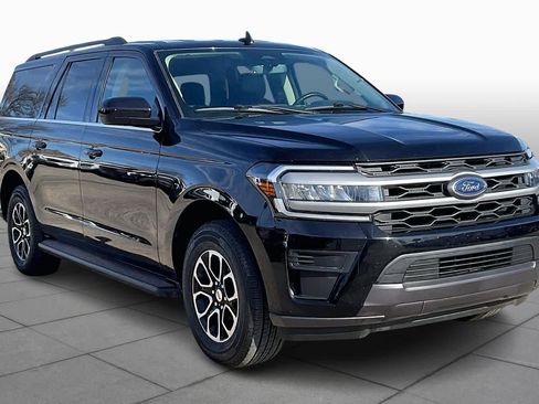 Used 2024 Ford Expedition Max XLT image 2