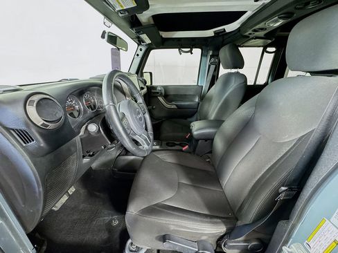 Used 2015 Jeep Wrangler Unlimited Sport w/ Connectivity Group image 22