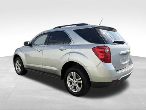Used 2015 Chevrolet Equinox LT w/ Driver Convenience Package FWD image 2
