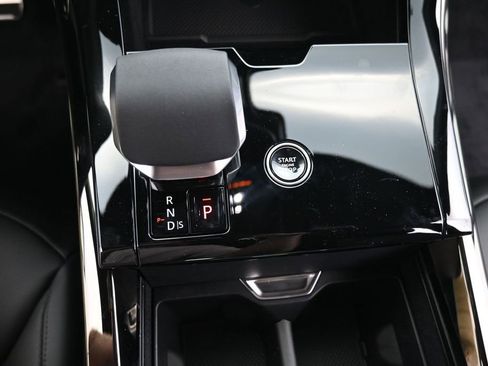 Used 2025 Land Rover Range Rover Sport Dynamic SE AWD/4WD image 28
