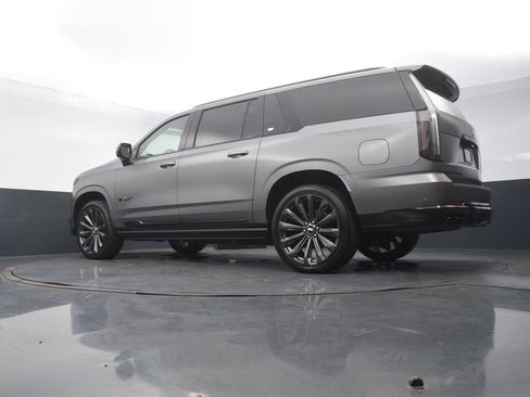 Certified 2026 Cadillac Escalade ESV V AWD/4WD image 53