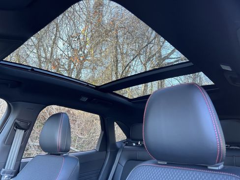 New 2025 Ford Escape ST-Line w/ Tech Pack #1 image 24