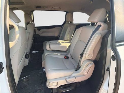 Used 2025 Honda Odyssey EX-L image 16