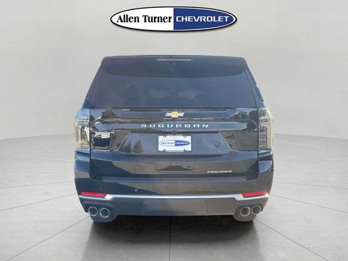 New 2026 Chevrolet Suburban Premier image 5
