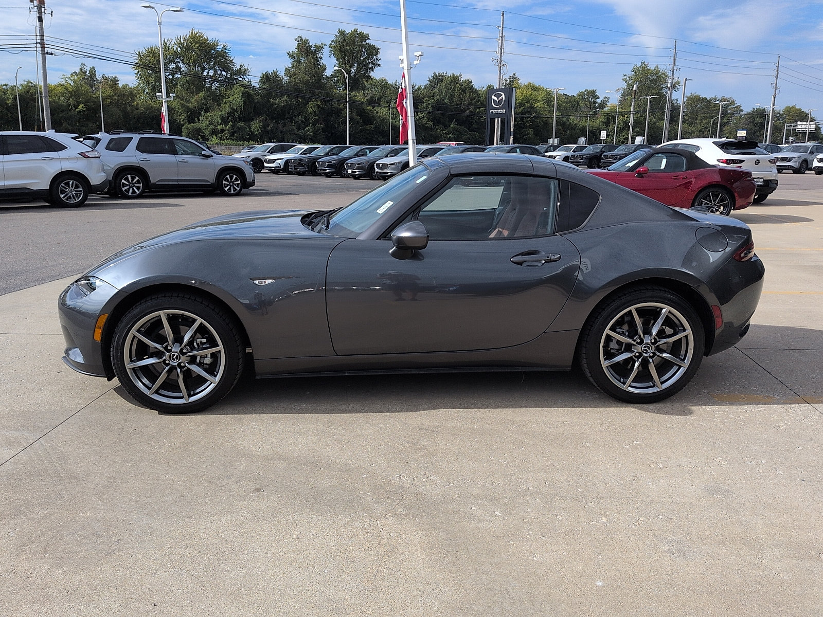 Used 2023 MAZDA MX-5 Miata Grand Touring RWD image 4