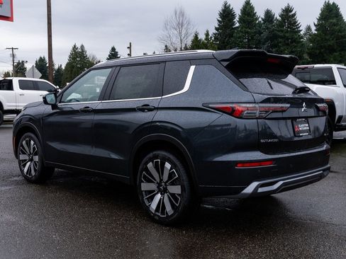 New 2026 Mitsubishi Outlander SEL image 4