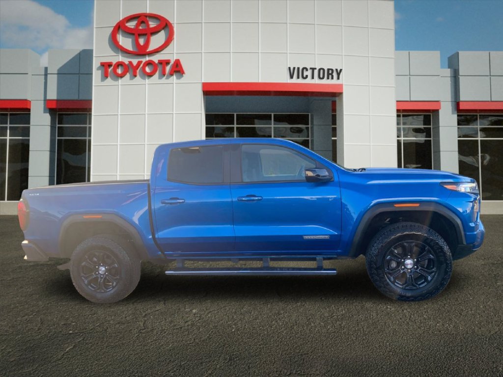 Used 2024 GMC Canyon Elevation w/ Elevation Premium Package AWD/4WD image 2