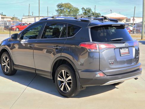 Used 2017 Toyota RAV4 XLE image 6