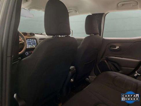 Used 2022 Jeep Renegade Latitude image 18