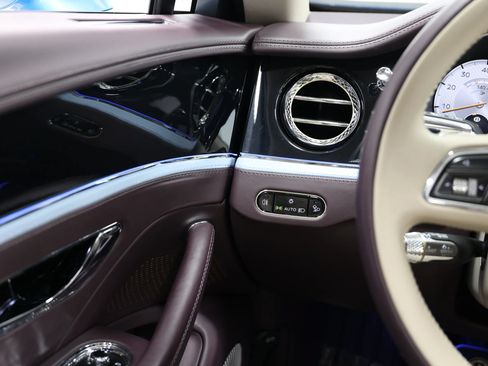 Used 2022 Bentley Flying Spur V8 AWD/4WD image 41