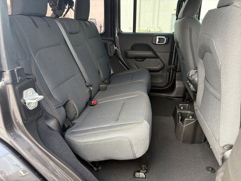 New 2026 Jeep Wrangler Unlimited Sahara AWD/4WD image 18