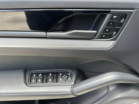 Certified 2026 Porsche Cayenne S AWD/4WD image 18