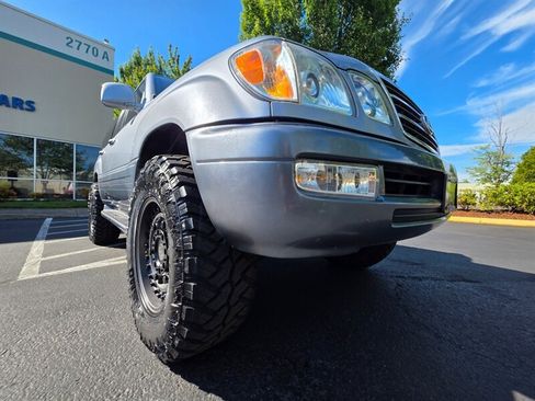 Used 2004 Lexus LX 470 4WD image 9