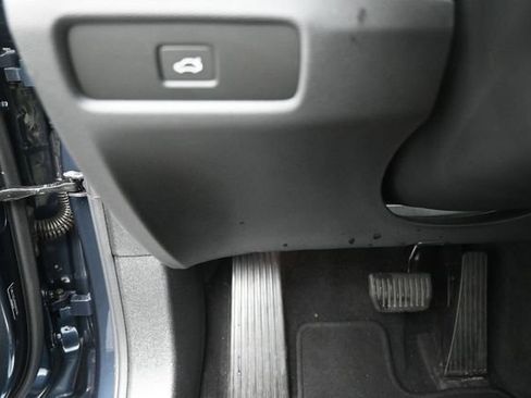 Certified 2025 Volvo S60 B5 Core AWD/4WD image 16