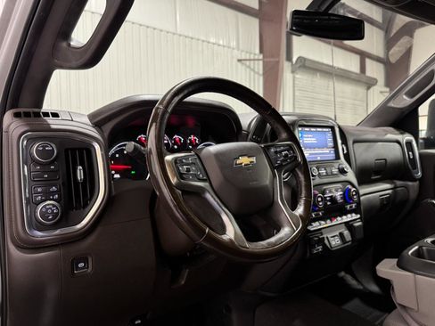 Used 2022 Chevrolet Silverado 2500 LT w/ Texas Edition AWD/4WD image 2