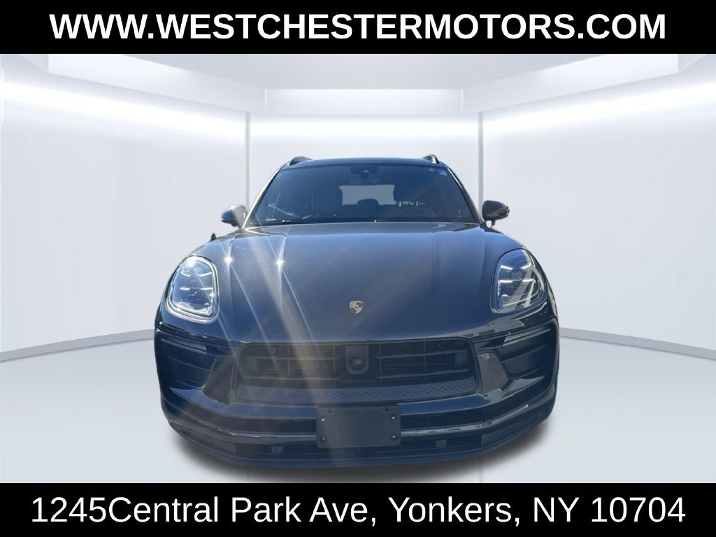 Used 2023 Porsche Macan AWD/4WD image 2