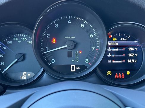 New 2026 Porsche Macan image 32