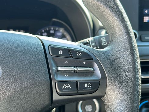 Used 2023 Hyundai Kona SEL image 9