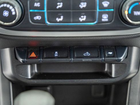 Used 2022 Chevrolet Colorado LT w/ LT Convenience Package AWD/4WD image 29