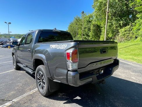 Used 2021 Toyota Tacoma TRD Sport AWD/4WD image 5
