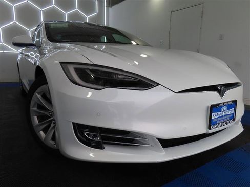Used 2018 Tesla Model S 100D image 3