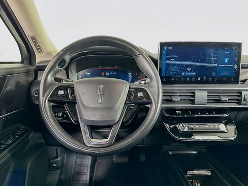 Used 2024 Lincoln Corsair Reserve image 17