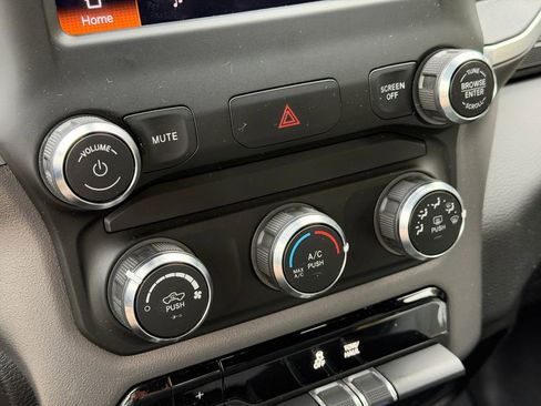 Used 2024 RAM 2500 Big Horn w/ Bed Utility Group image 21