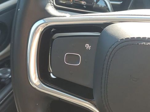 Certified 2024 Lincoln Nautilus Reserve w/ Equipment Group 202A image 16