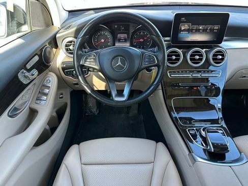 Used 2017 Mercedes-Benz GLC 300 4MATIC image 12